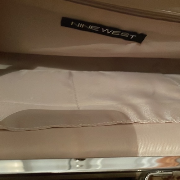 Nine West gold clutch bag - Picture 4 of 7